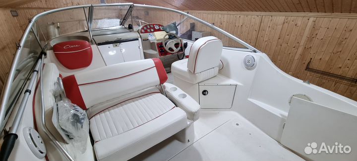 Круизный лайнер Bayliner 245 Cruiser Ciera+гараж