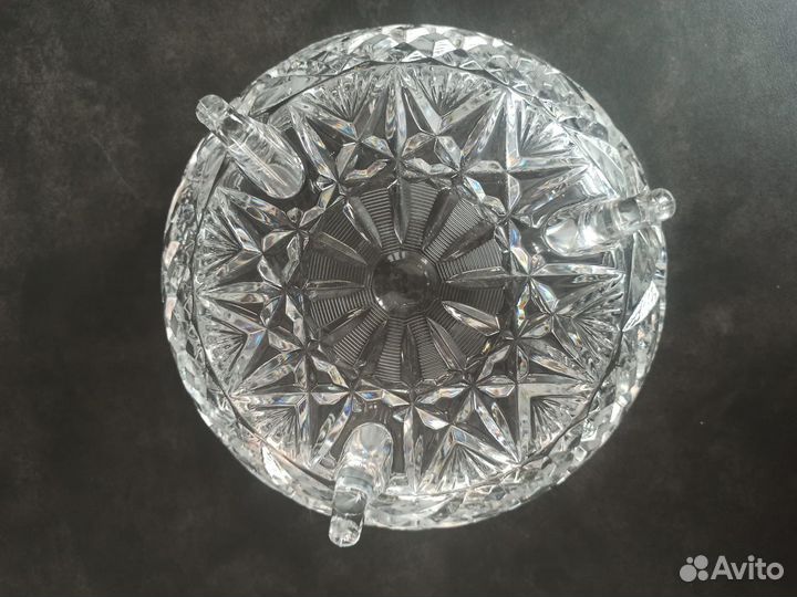Салатник хрустальный на ножках