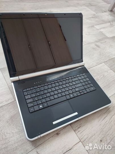 Ноутбук Packard Bell 17