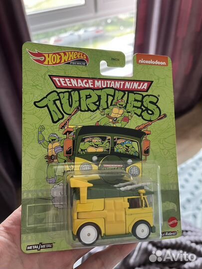 Hot Wheels Premium Party Wagon tmnt