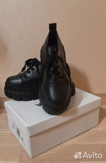 Полуботинки женские р-р 36