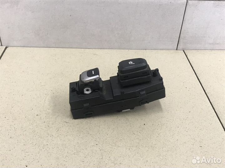 Кнопка стеклоподъемника Sportage 2016