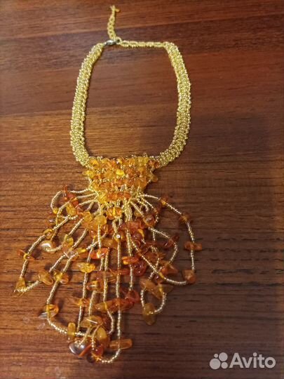 Колье-галстук из натурального янтаря ручная работа