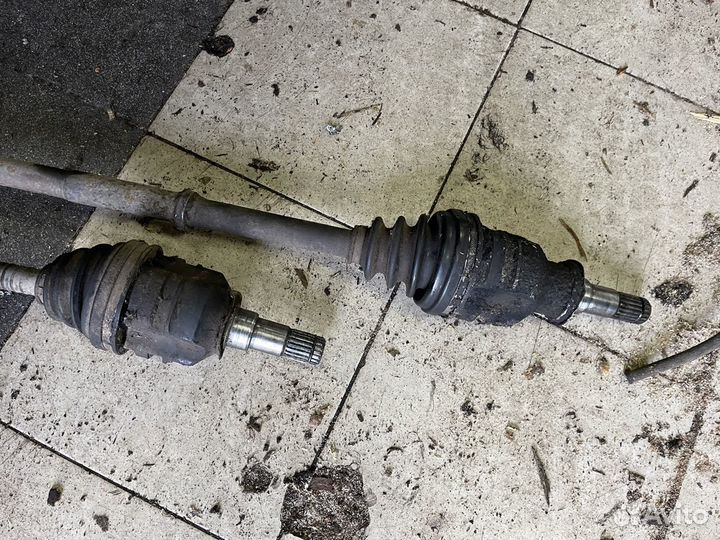 Привод левый шрузы toyota corolla 100