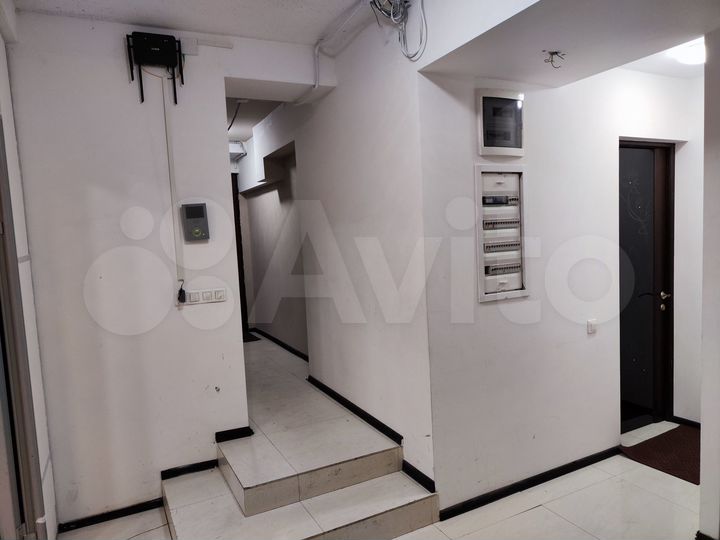 Комната 16 м² в 3-к., 1/9 эт.