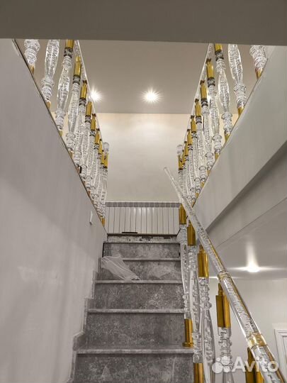 Модные перила для лестницы прозрачные