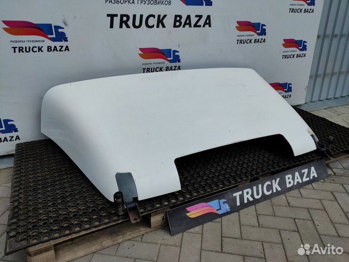 Спойлер кабины верхний