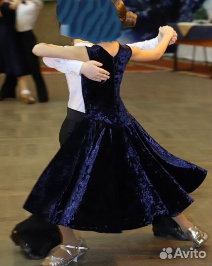 Платье для бальных танцев