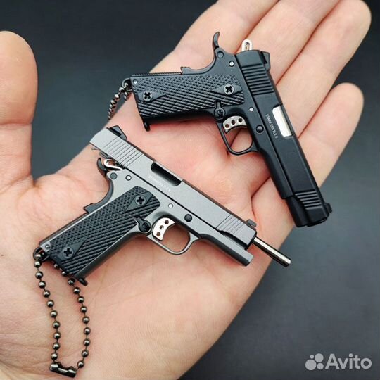 Модель пистолета Colt Kimber 1911 масштаб 1:3
