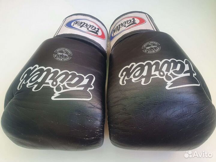 Боксерские перчатки fairtex 10