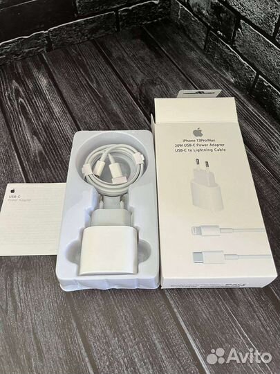 Зарядка на iPhone 20w