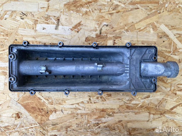 Крышка блока цилиндров BMW E65/66