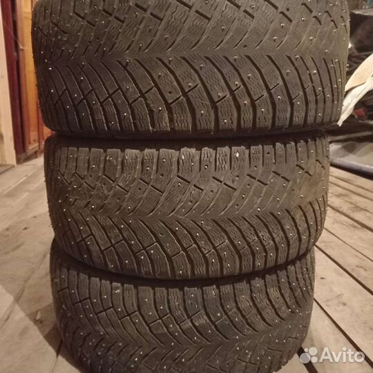 Michelin X-Ice North 4 245/40 R19 98T