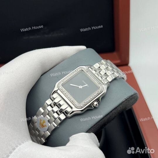 Женские кварцевые часы Cartier