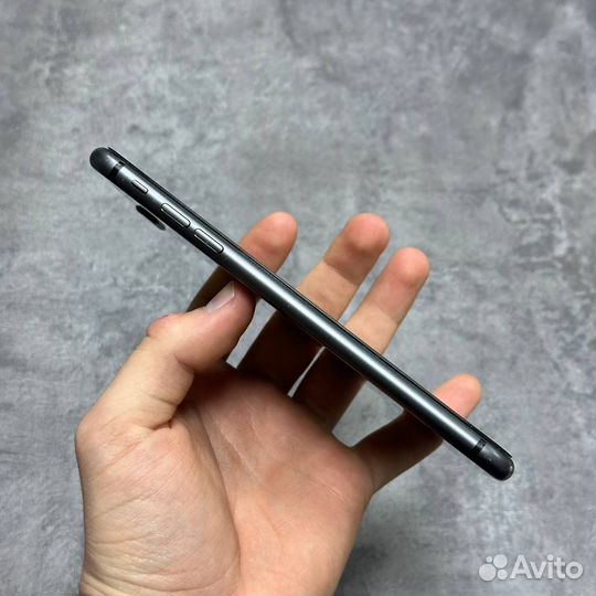iPhone 8 Plus, 64 ГБ