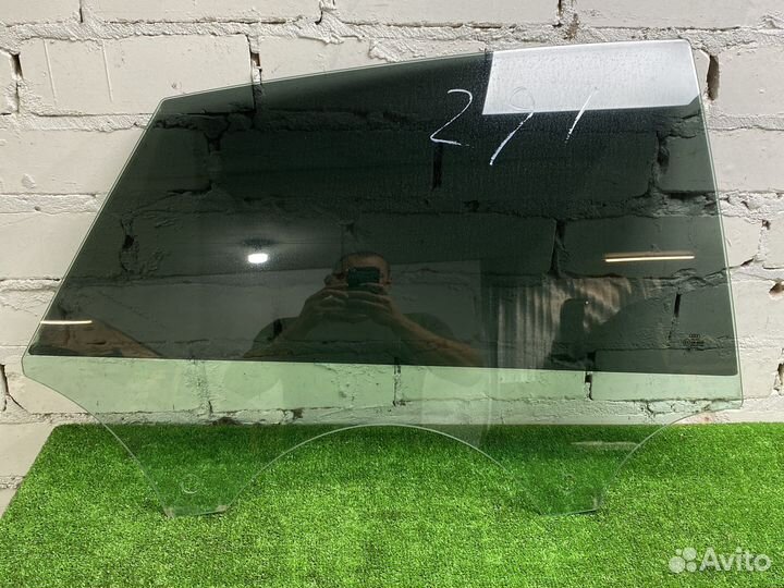 Заднее правое стекло audi a7 4g