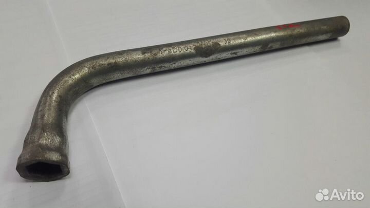 Ключ балонный балоник Audi A4 B5 AEB 1.8Л 1998