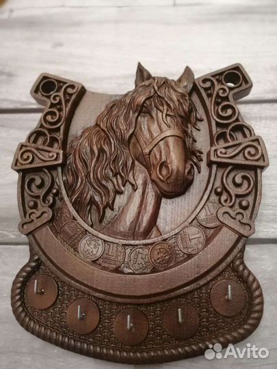 Ключница Подкова из дерева