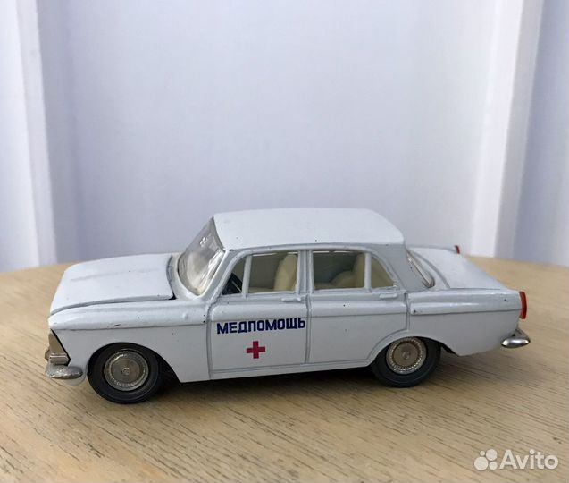 Модель 1 43 СССР Москвич 408 А1 Медпомощь