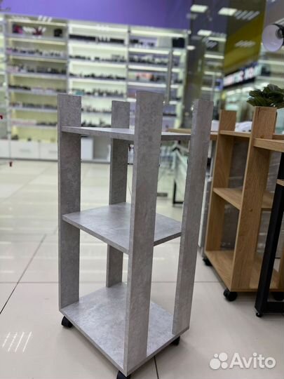 Тележка косметологическая на колесиках