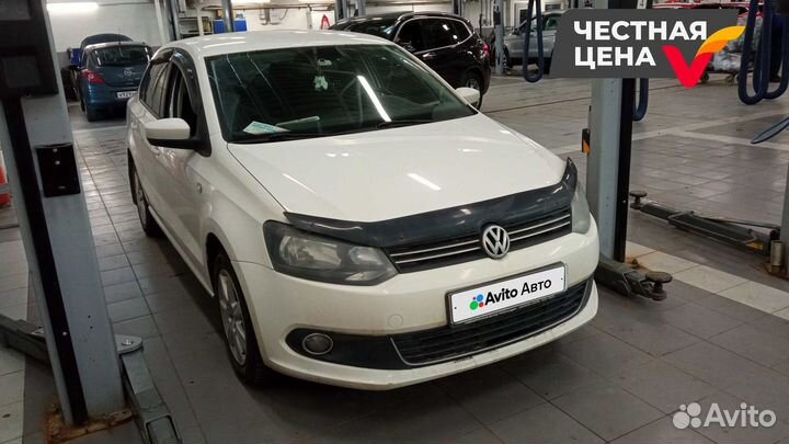 Volkswagen Polo 1.6 AT, 2013, 160 864 км