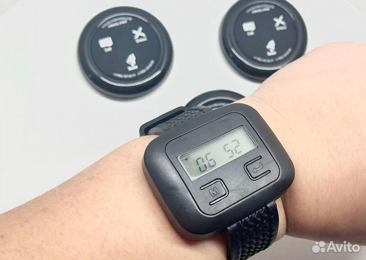 Кнопка вызова официанта Ультра черная и часы