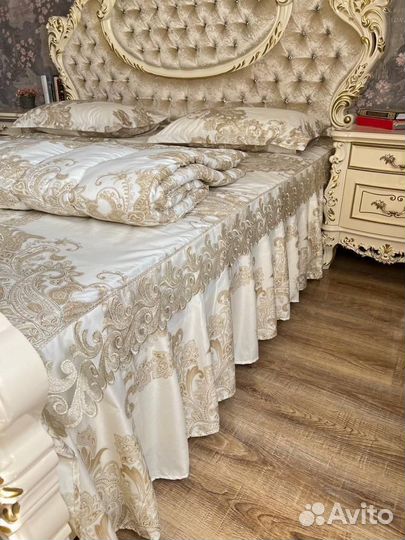 Комплекты постельного белья с одеялом в наличии