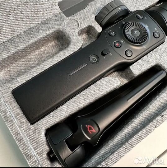 Zhiyun smooth 4