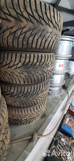 R18 Yokohama Ice Guard 5 IG50 A 245/45, PCD 5x112 DIA 60