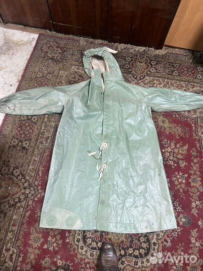 Плащ и бахилы озк