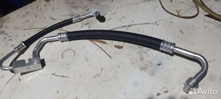 Трубка кондиционера Ford focus 1 1.8л 1094322