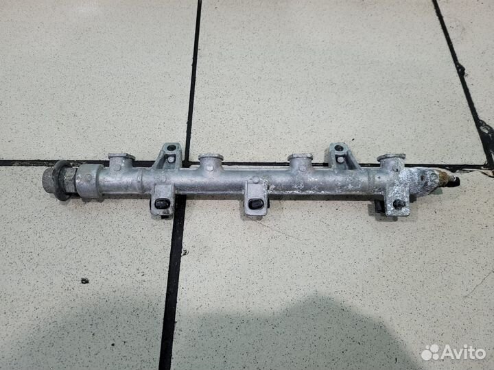 Топливная рампа Kia Cerato 1