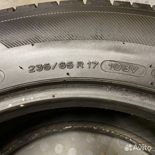 Michelin Latitude Tour HP 235/65 R17 108V