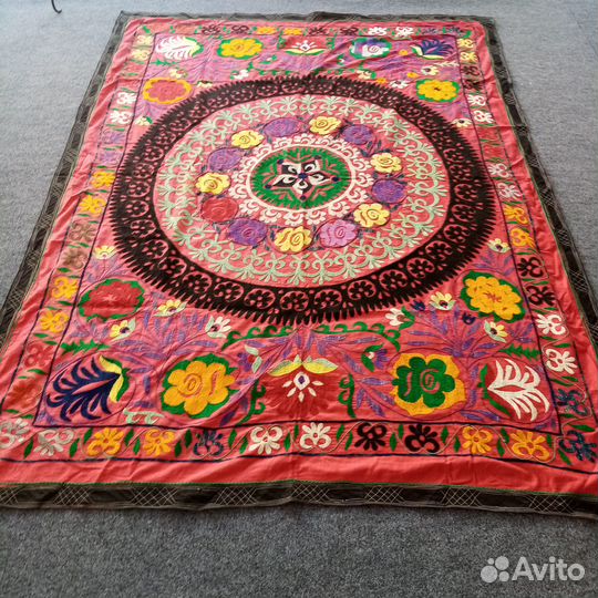 Узбекское винтажное сюзане. Скатерть, панно. 010