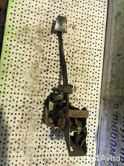 Педаль сцепления Hyundai Grand Starex Н1