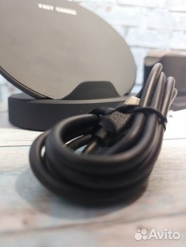 Беспроводная зарядка 3в1