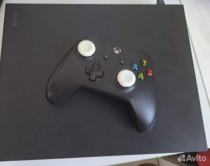 Xbox One X 1тб