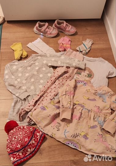 Платья, футболки, кроссовки, колготки, носки Пакет