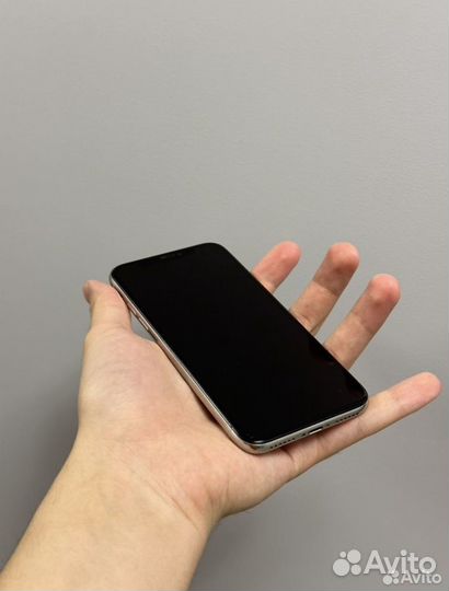 iPhone X, 64 ГБ