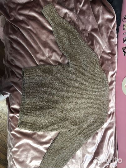 Вязаный свитер