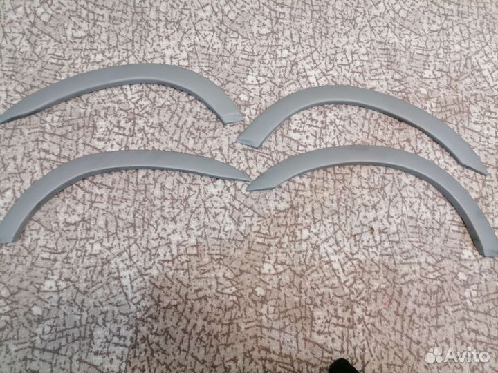 Новые пластиковые накладки на арки