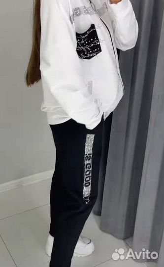 Спортивный костюм женский новый