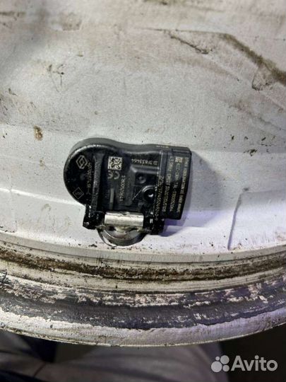 Диск литой R16PCD 5x114.3 ET47 DIA66.1