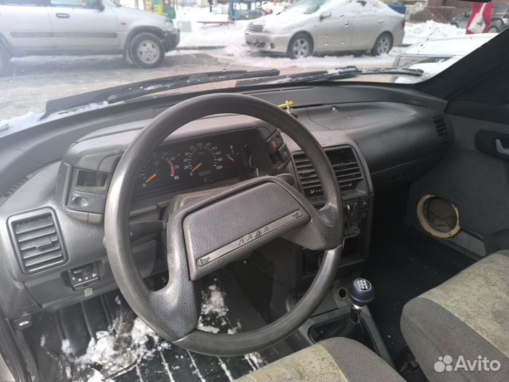 ВАЗ 2112 1.5 МТ, 2002, 100 000 км
