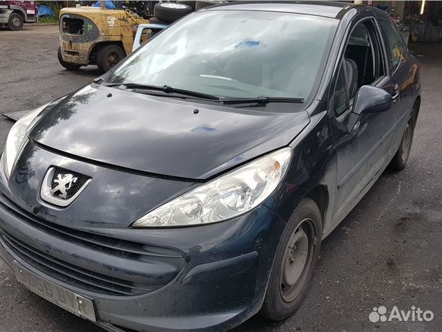 Разбор на запчасти Peugeot 207