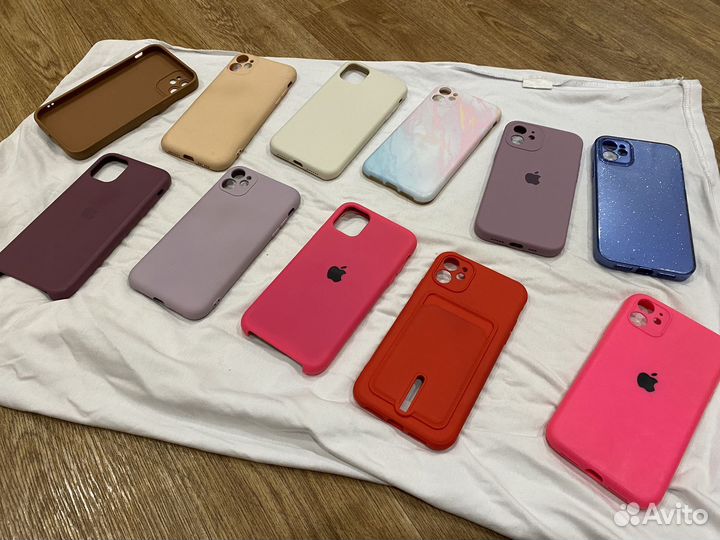 Чехлы на iPhone 11