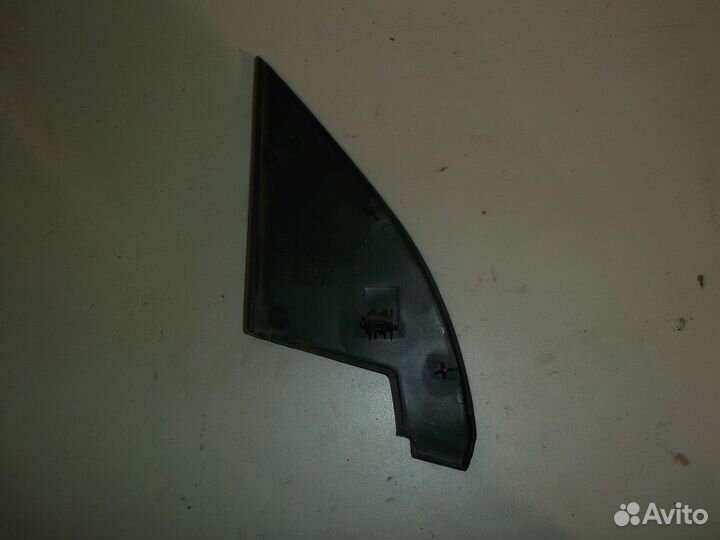 Накладка двери уголок передний правый (Kia Rio)
