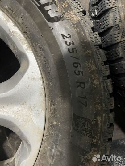 Michelin X-Ice North 4 SUV 235/65 R17