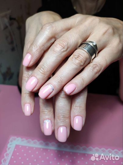 Маникюр и педикюр