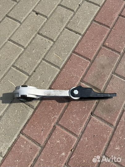 Нижняя опора двигателя Polo Sedan